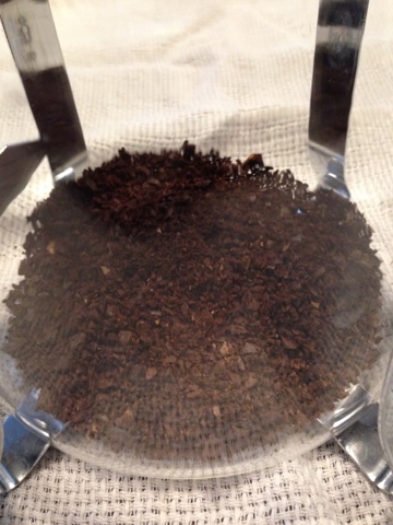 シベットコーヒー（ジャコウネココーヒー、コピルアク）の豆を挽いたもの