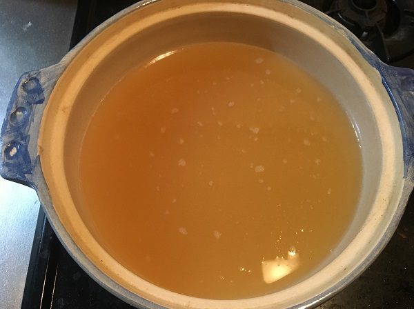 博多若杉の水炊き・スープを温めている所