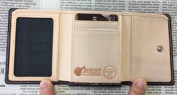 グレンチェック・GLENCHECKのブライドルレザー三つ折り財布の内装