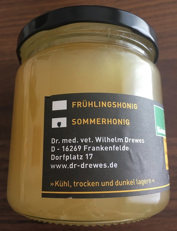 ドイツの夏に採れたハチミツ