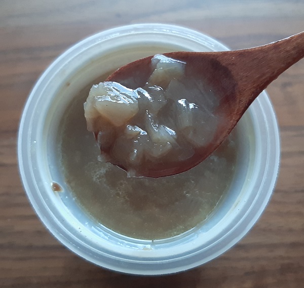 北海道産「さらさらレッド」をコトコト煮込んだレッドオニオンスープ