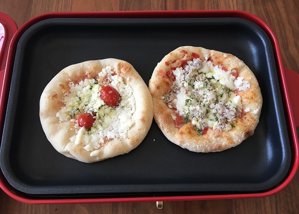 Pizza ハーブソーセージとPizza Tamaki