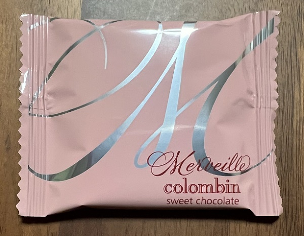 コロンバンのチョコサンドクッキー『メルヴェイユ』のスイートチョコレート