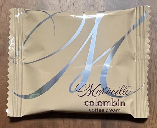 コロンバンのチョコサンドクッキー『メルヴェイユ』のコーヒークリーム